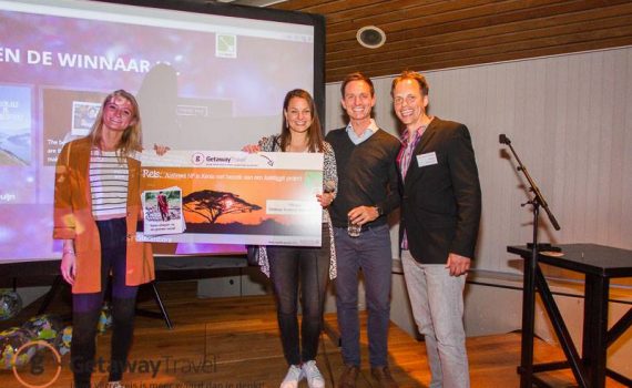 Met mijn prijs op het event van Getaway Travel