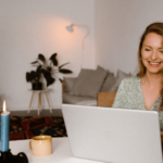Jessy Oudeman (28) is financieel expert onder de naam Happy Rich Millennial